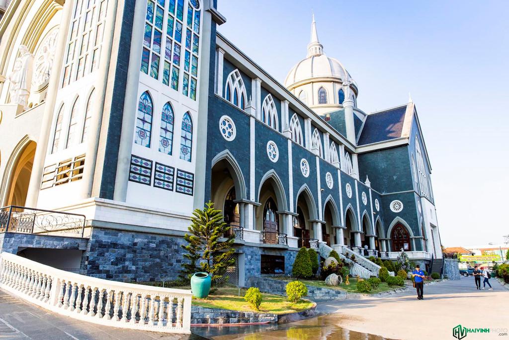 Khám phá nhà thờ đẹp nhất Bình Dương - Nhà thờ Phú Cường